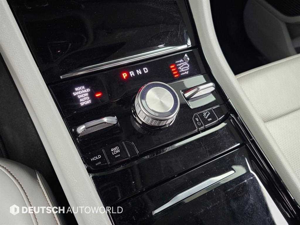 Jeep Cherokee — photo 09