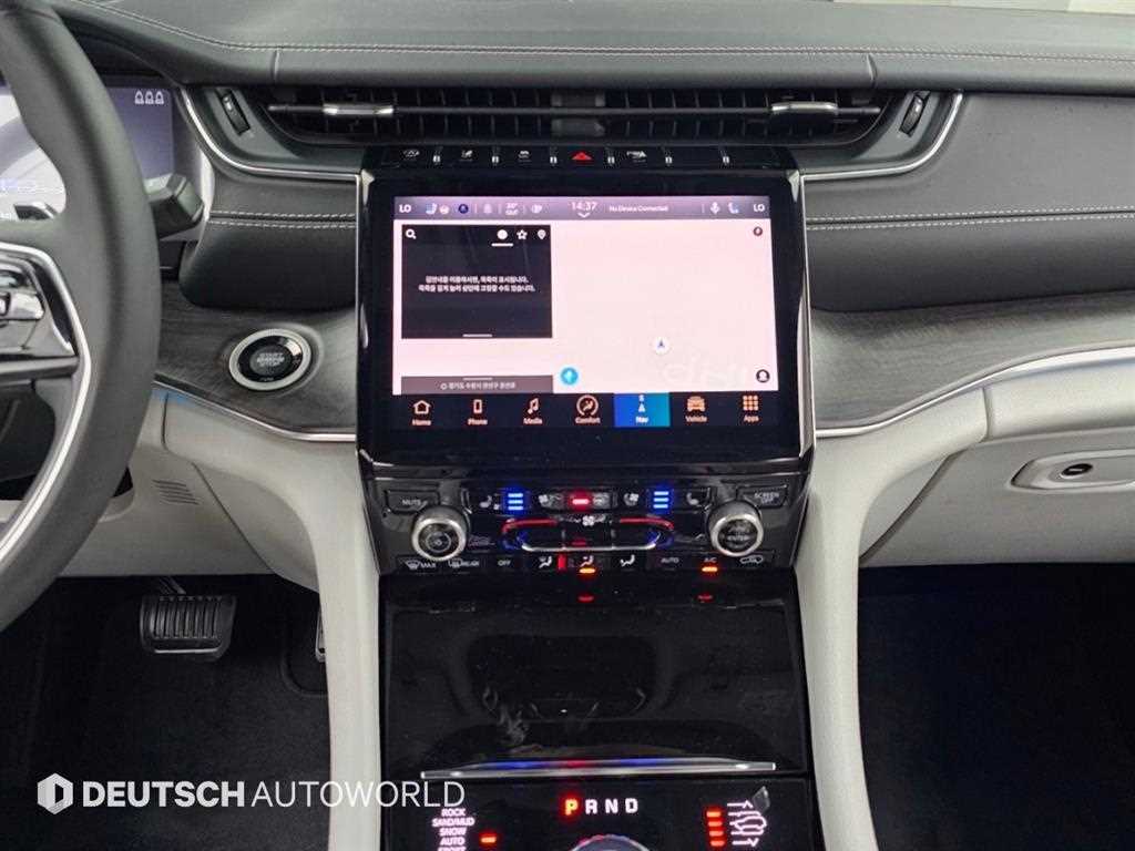 Jeep Cherokee — photo 14
