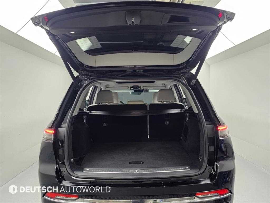 Jeep Cherokee — photo 19