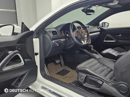 Volkswagen Scirocco — photo 11