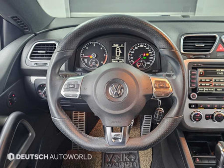 Volkswagen Scirocco — photo 13