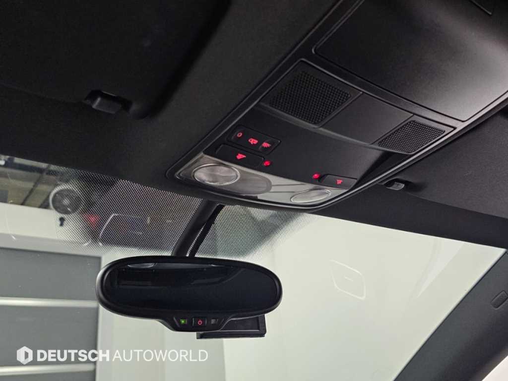Volkswagen Scirocco — photo 18
