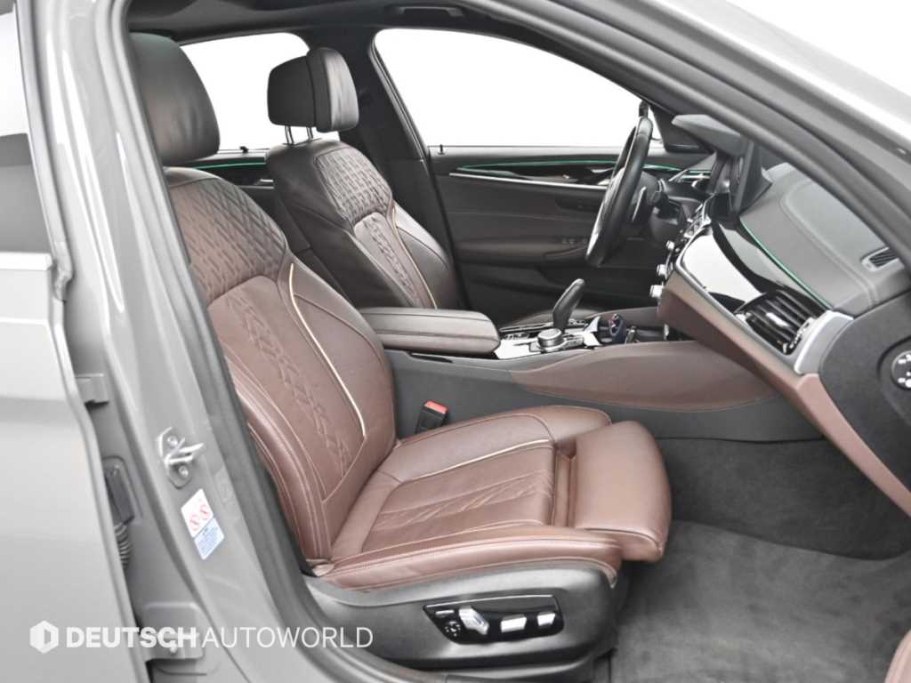 BMW 5-Series — photo 10
