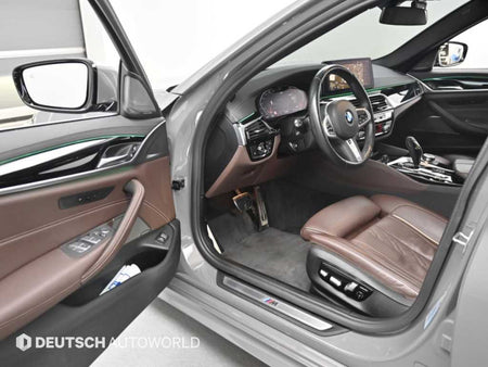 BMW 5-Series — photo 11