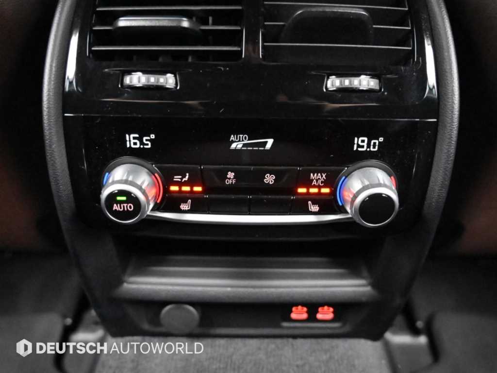 BMW 5-Series — photo 16
