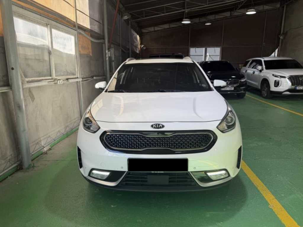 Kia Niro — photo 01