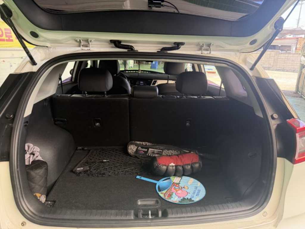 Kia Niro — photo 06