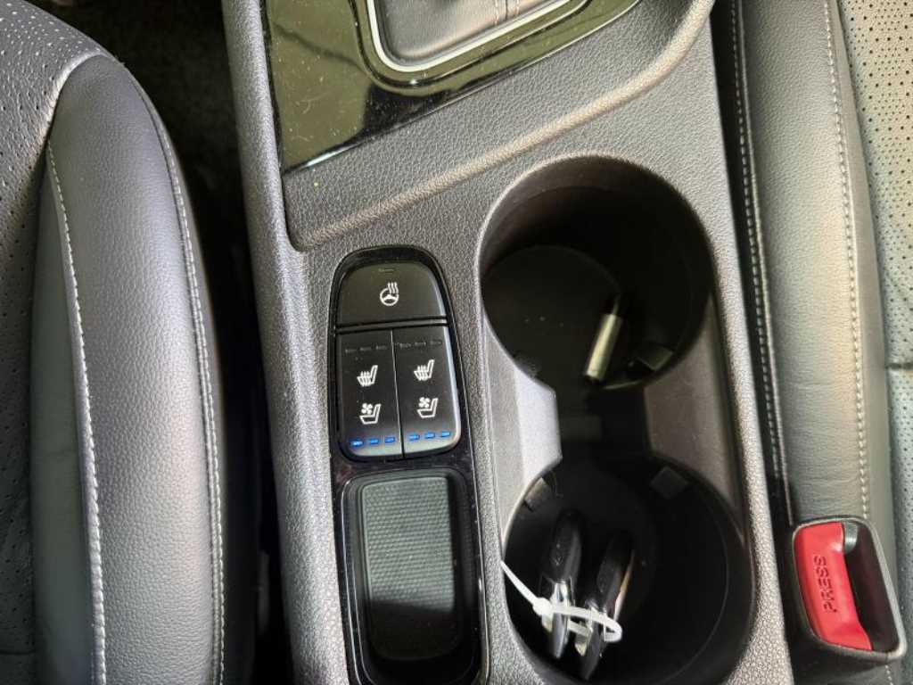 Kia Niro — photo 13