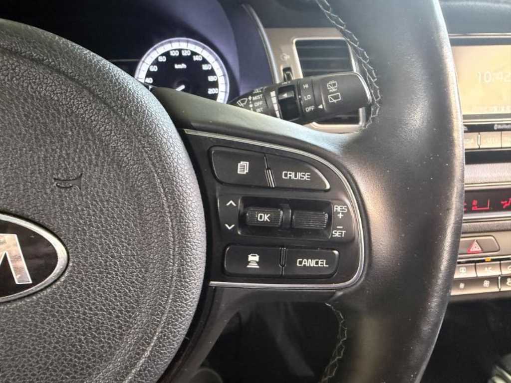 Kia Niro — photo 16