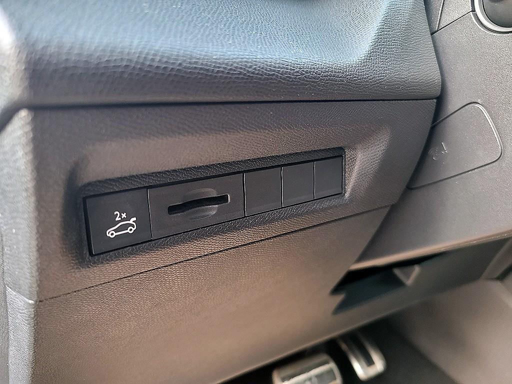 Peugeot 408 — photo 16
