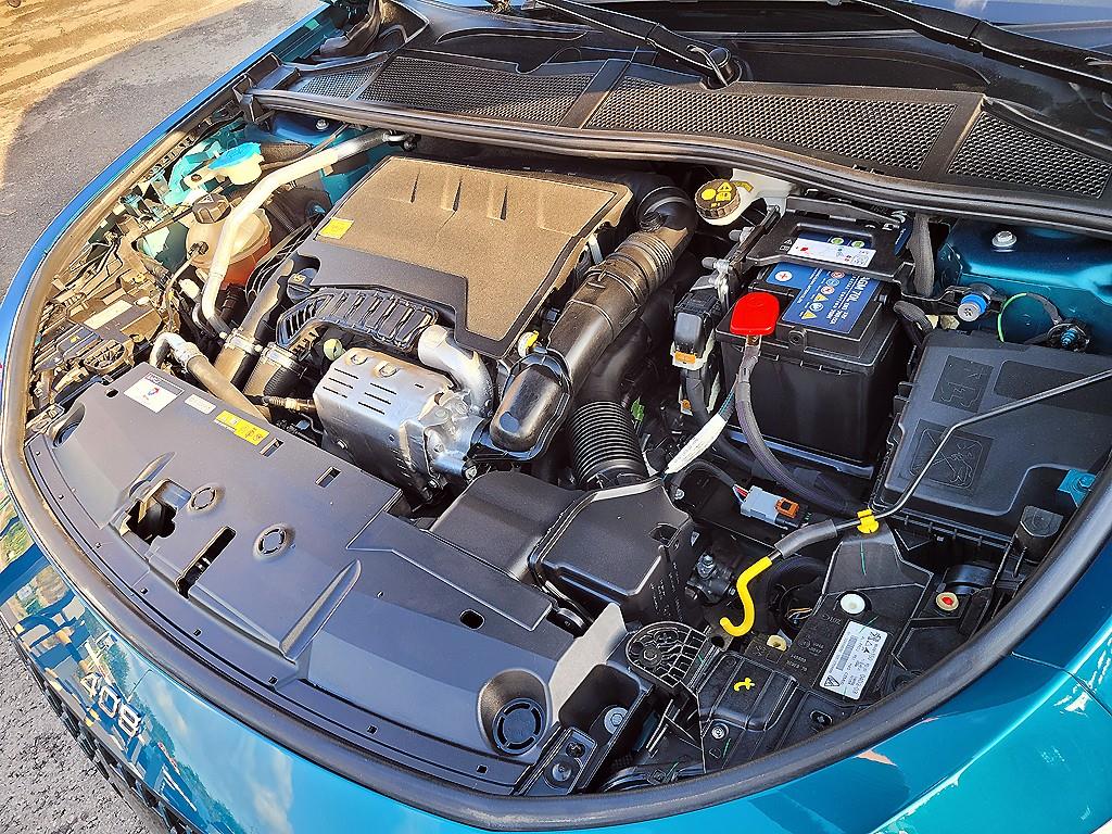 Peugeot 408 — photo 19