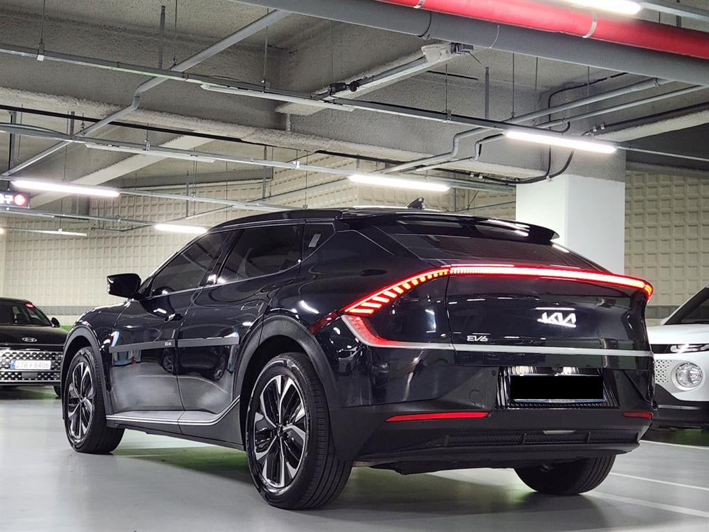 Kia EV6 — photo 03