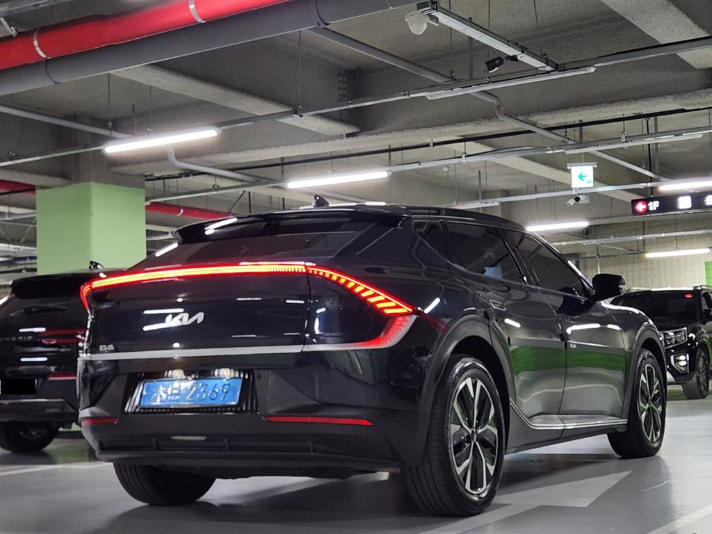 Kia EV6 — photo 04