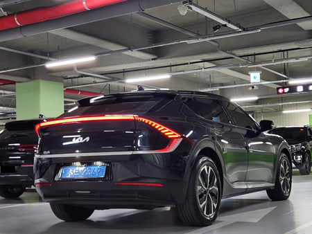 Kia EV6 — photo 04