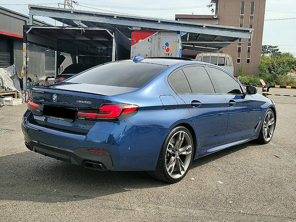 BMW 5-Series — photo 04