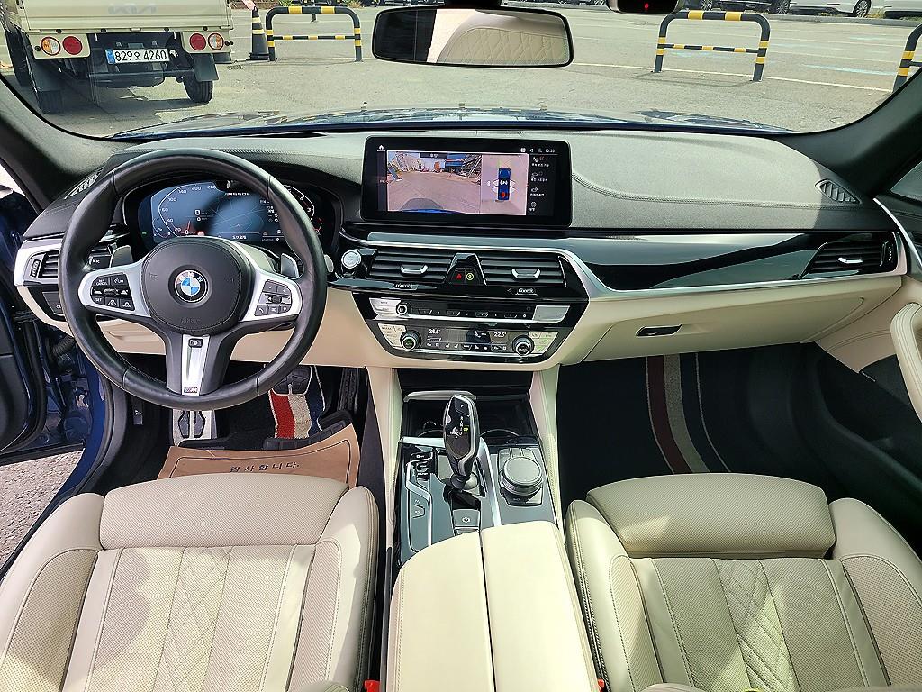 BMW 5-Series — photo 05