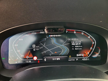 BMW 5-Series — photo 09