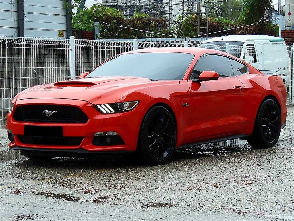 Ford Mustang — photo 02