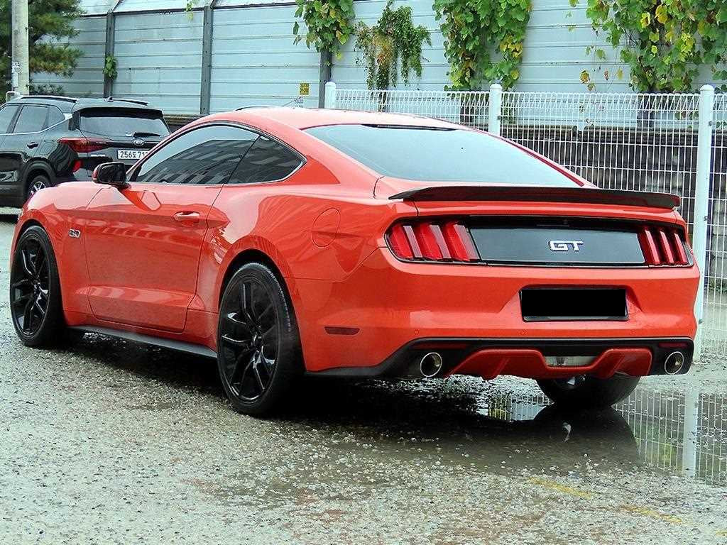 Ford Mustang — photo 03