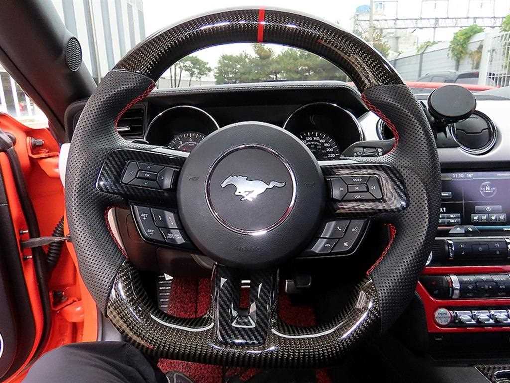 Ford Mustang — photo 08