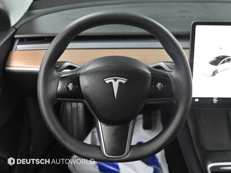 Tesla Model 3 — photo 13