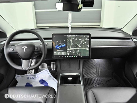 Tesla Model 3 — photo 07