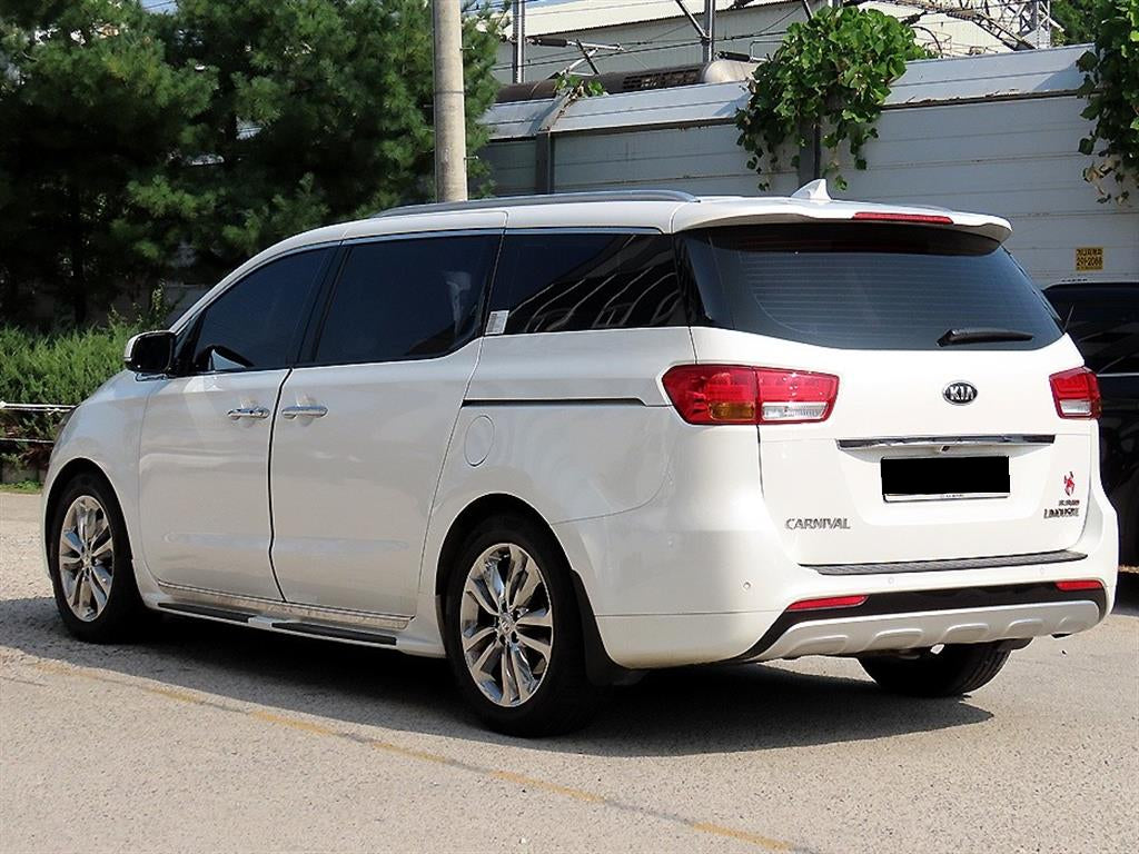 Kia Carnival — photo 03