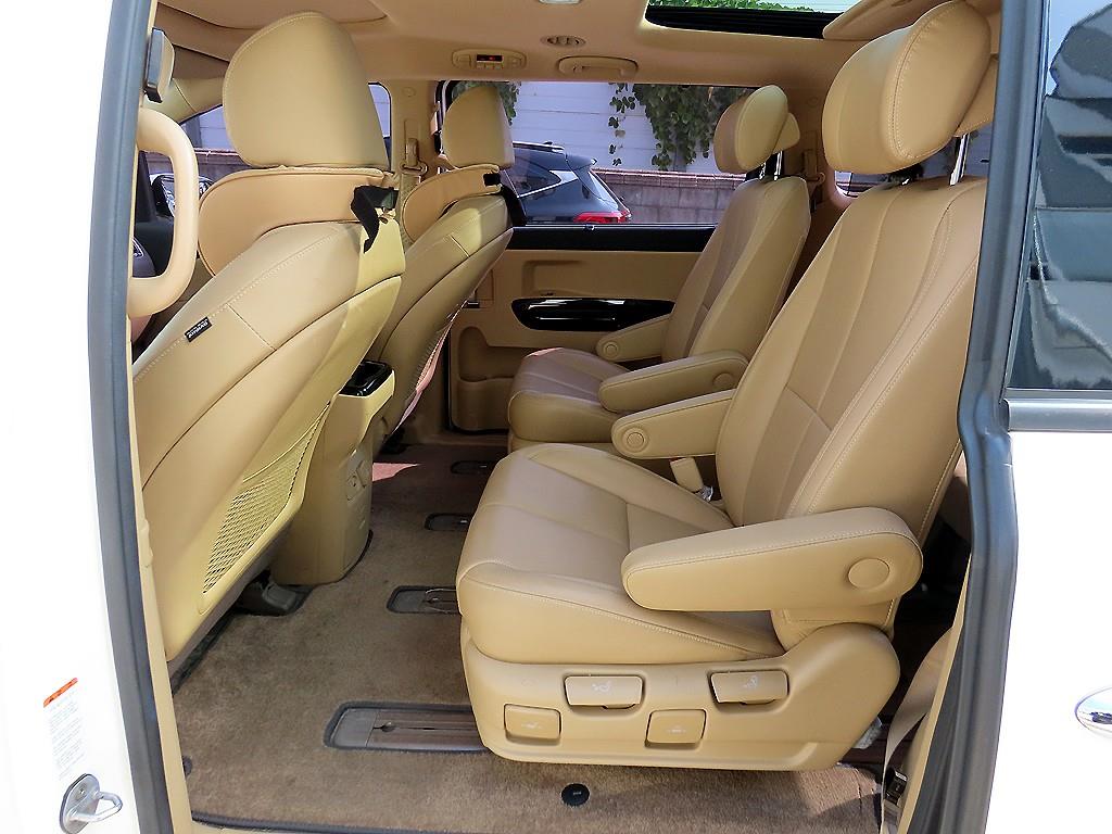 Kia Carnival — photo 06