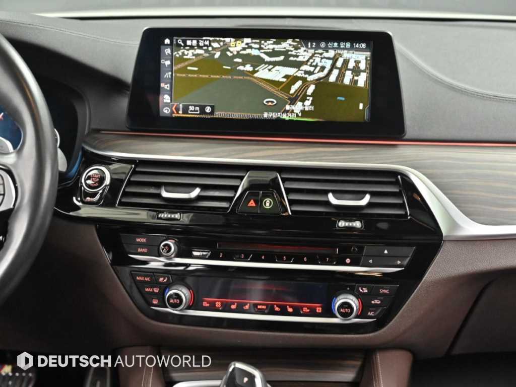 BMW 5-Series — photo 14