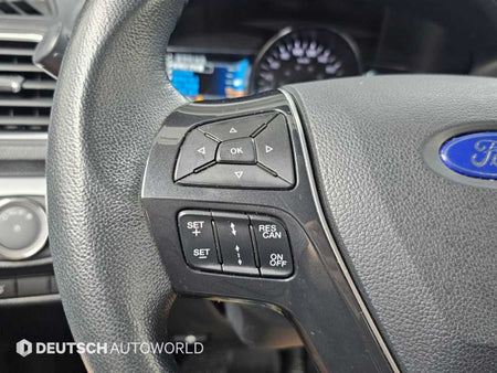 Ford Explorer — photo 16