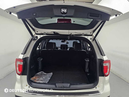 Ford Explorer — photo 19
