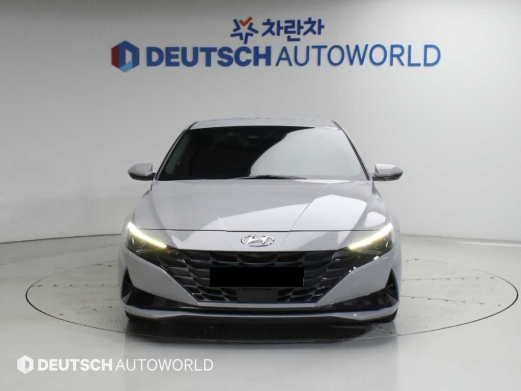 Hyundai Avante — photo 02