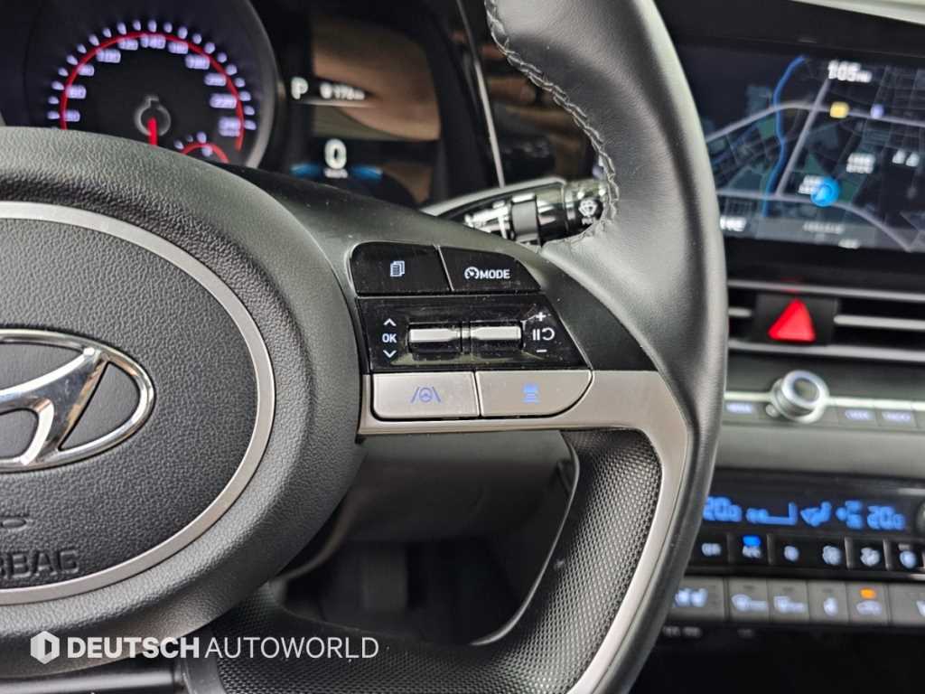 Hyundai Avante — photo 06