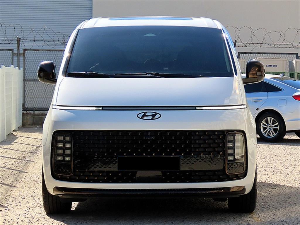 Hyundai Staria — photo 01