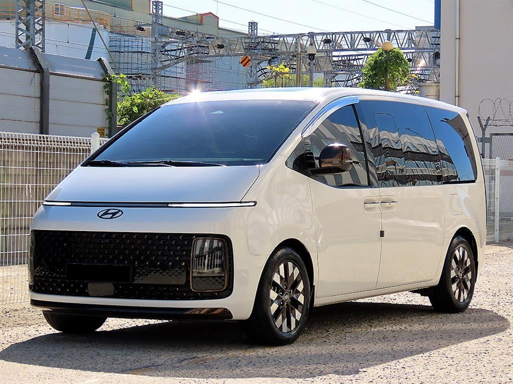 Hyundai Staria — photo 02