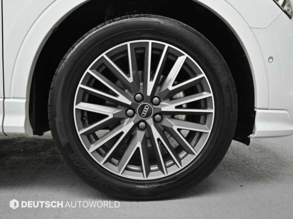 Audi Q3 — photo 05