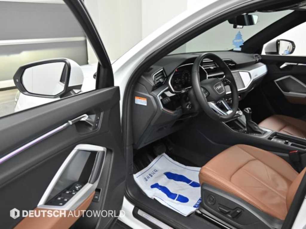 Audi Q3 — photo 11