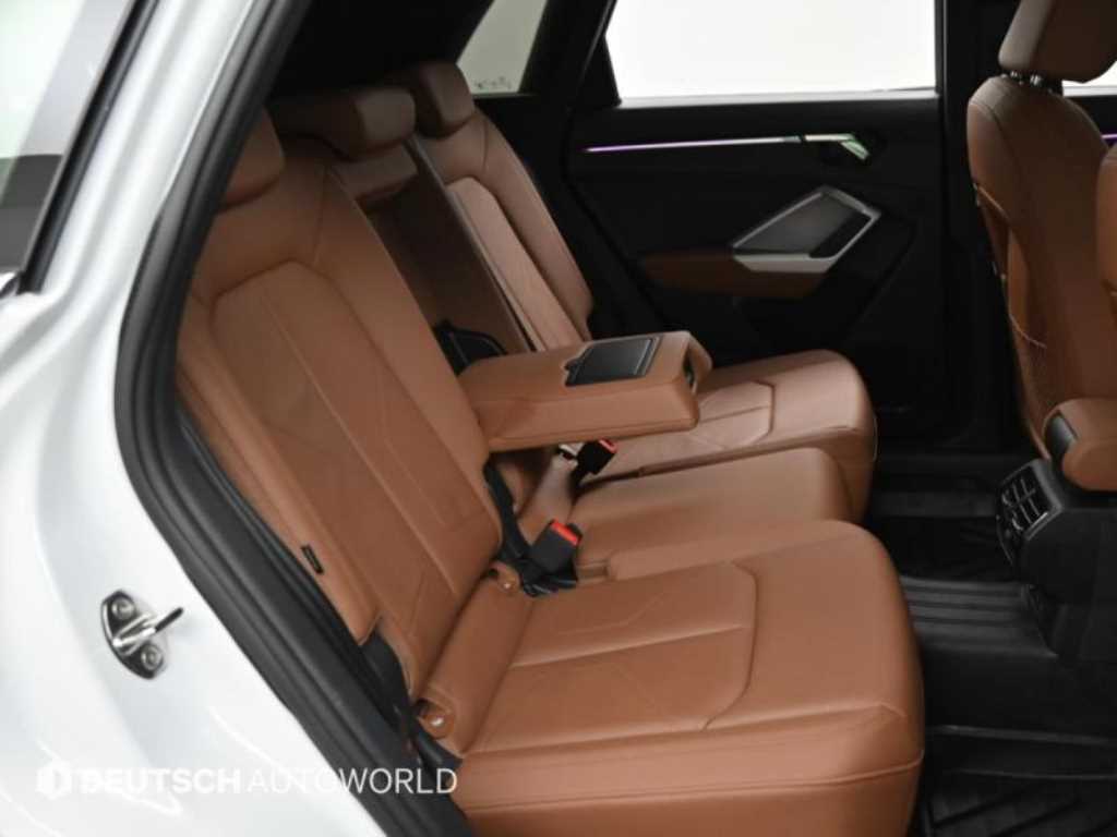 Audi Q3 — photo 12