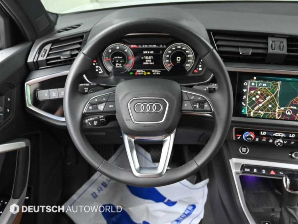 Audi Q3 — photo 13