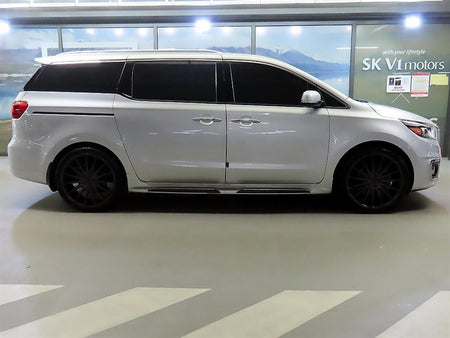 Kia Carnival — photo 03