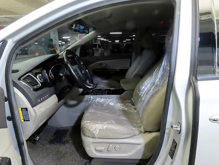 Kia Carnival — photo 06
