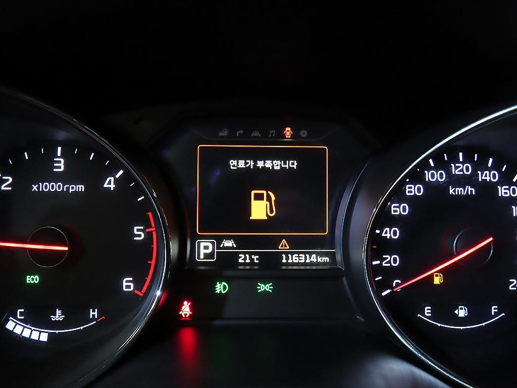 Kia Carnival — photo 09