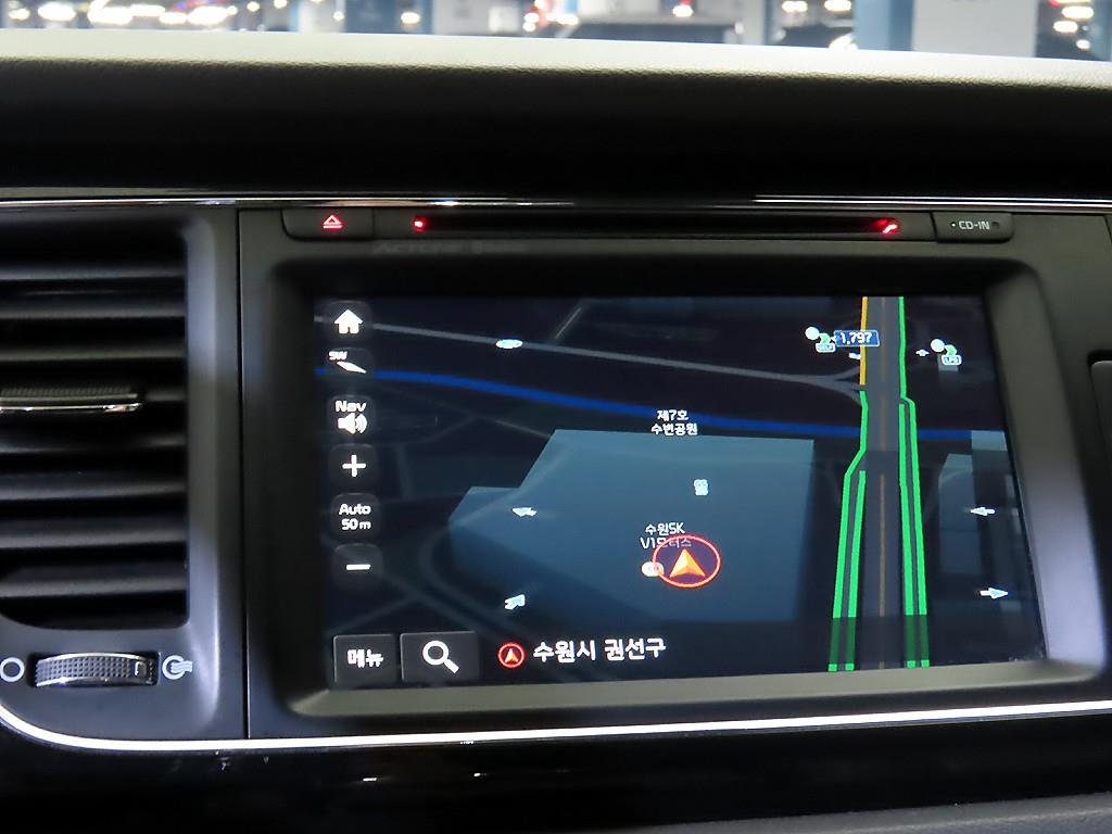Kia Carnival — photo 13