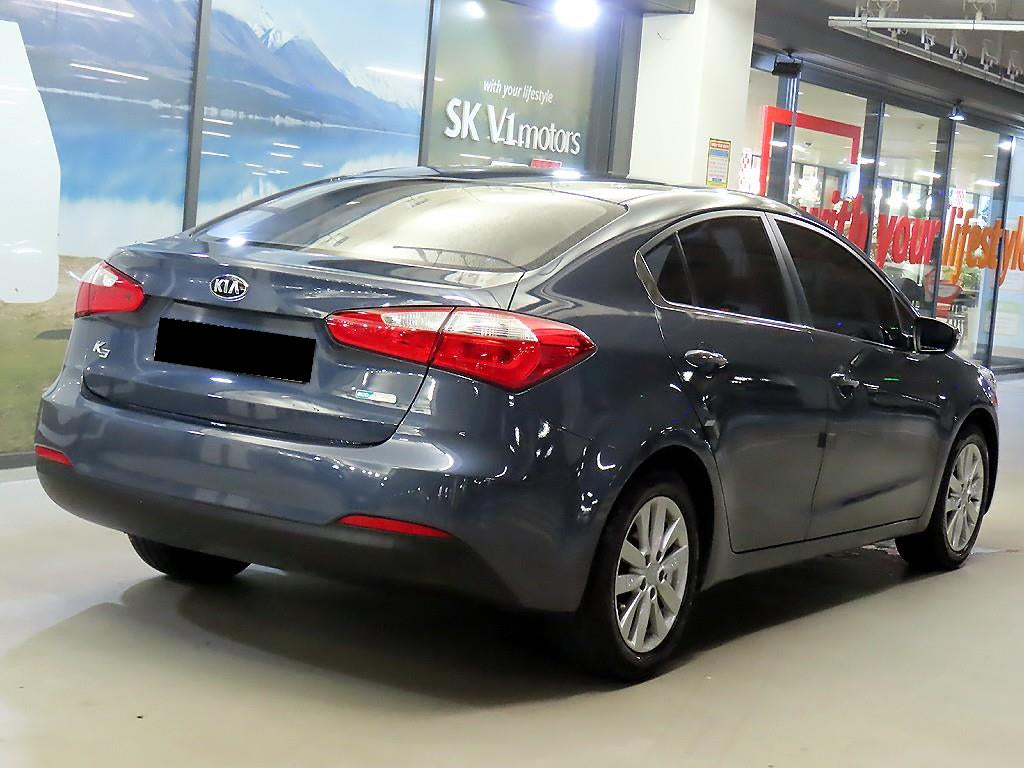 Kia K3 — photo 04