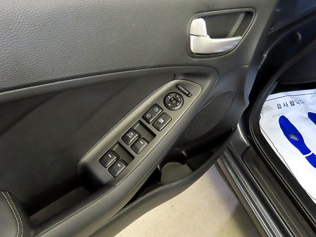 Kia K3 — photo 16