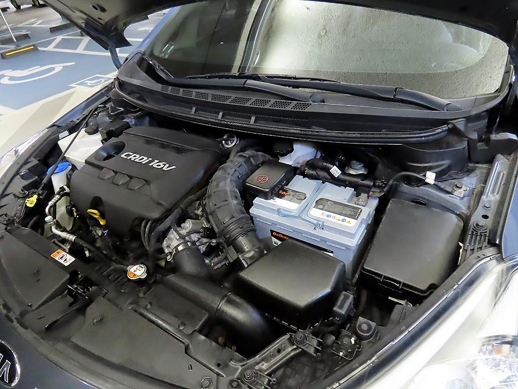 Kia K3 — photo 17