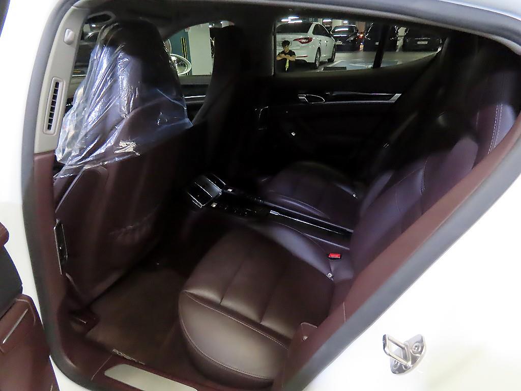 Porsche Panamera — photo 07