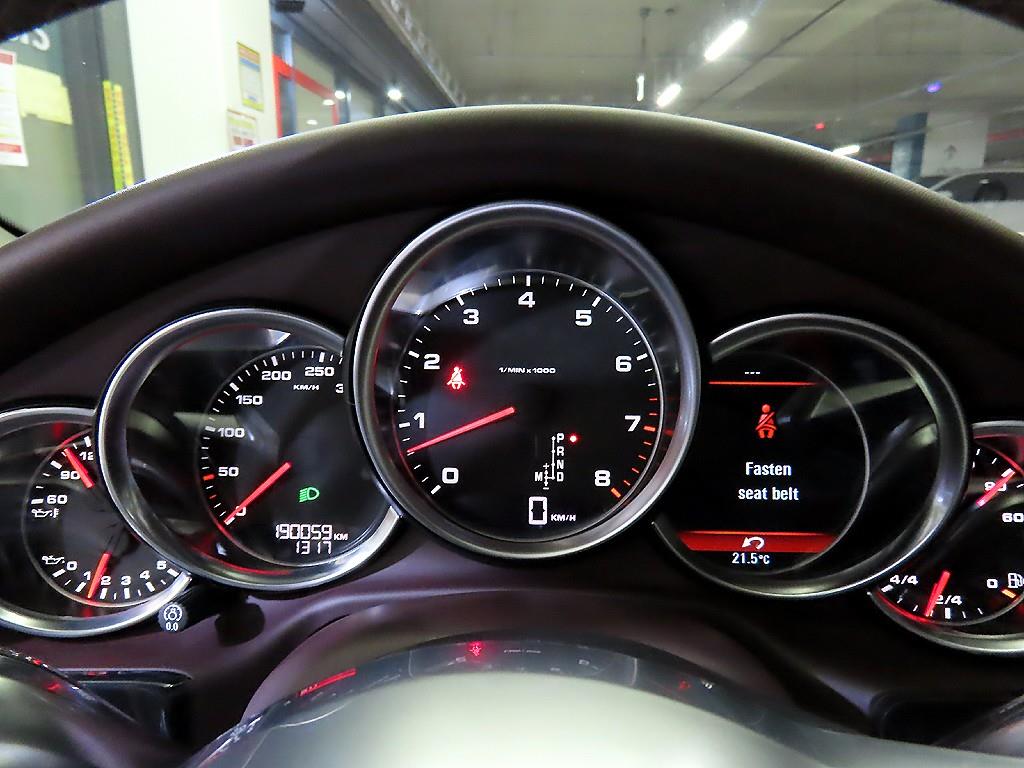 Porsche Panamera — photo 09