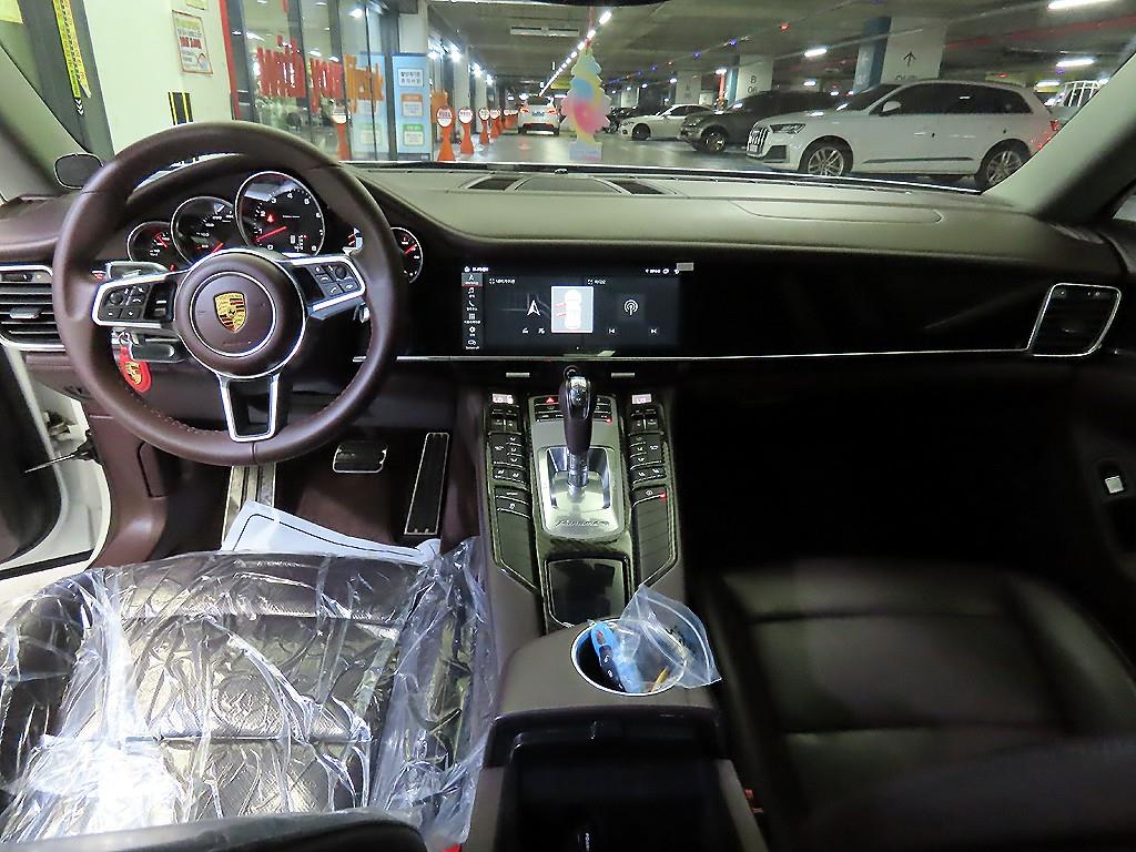 Porsche Panamera — photo 10