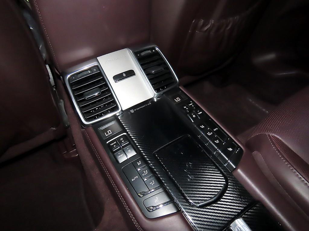 Porsche Panamera — photo 14